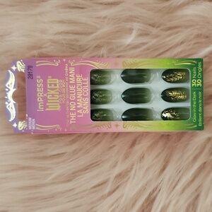 LIMITED EDITION!! Brand New KISS IMPRESS X WICKED False Nails-M